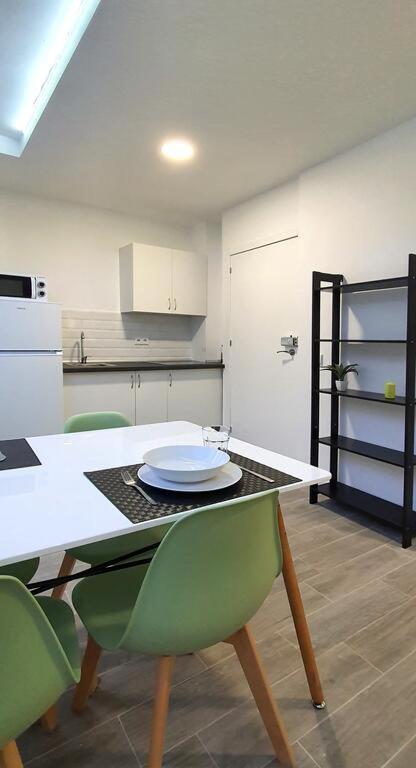 Apartamento De 2020 A Estrenar En Pleno Centro1B Algeciras Exteriér fotografie